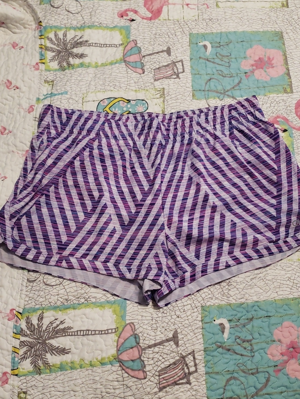 GapFit Shorts - Picture 3 of 5